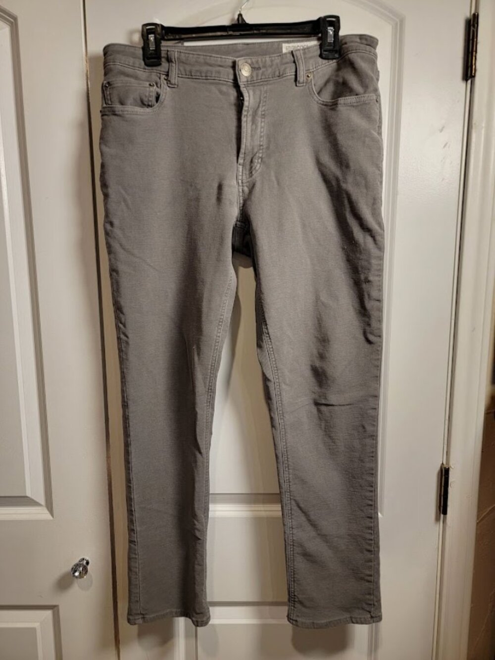 32 Degrees Men’s Gray Sweatpant Jeans Size 34x30 Stretch 5 Pocket
